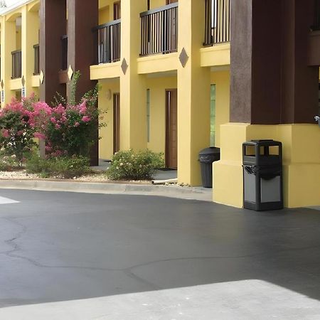 Days Inn & Suites By Wyndham Fort Valley Exterior foto